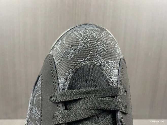 Triple (W) 6 DB9818-001 SD Black Jordan Retro 0830